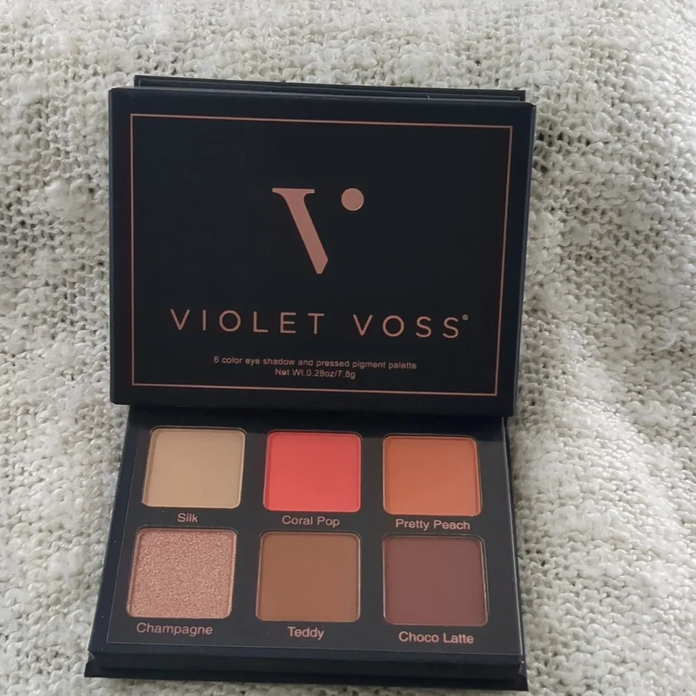 VIOLET VOSS 6 color eye shadow and pressed pigment palette, 7.8g/0.28oz